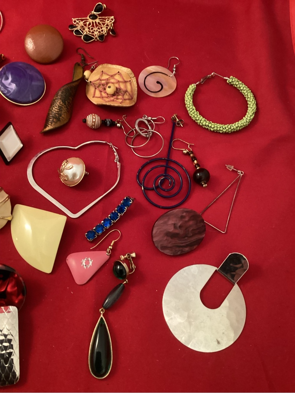 300 grams of Vintage Solo (only one of each) Stud and Clip on Earrings for Craft